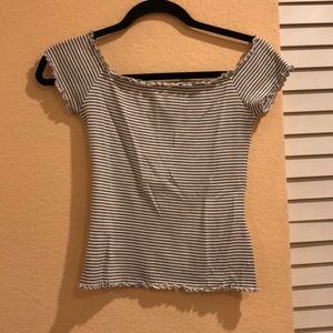 White and black waffle edge off the shoulder